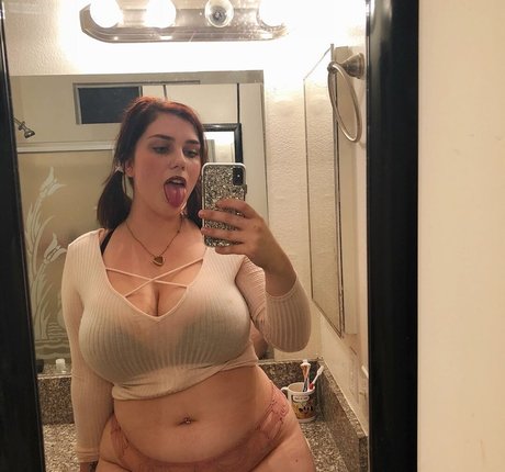 Nikkimichay model image