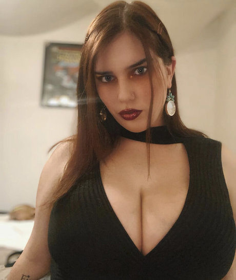 Nikkimichay perfect star photo