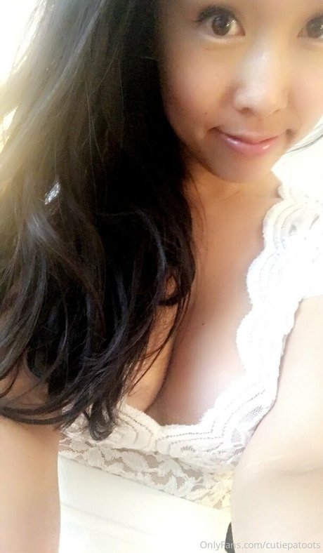 cutiepatoots model naked pics