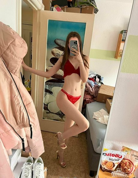 emmi hill nice star pictures