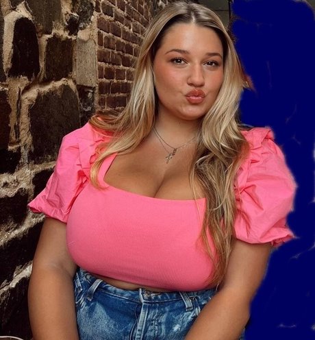 Grace H nude actress img