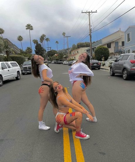 Lily P pornstar art photos