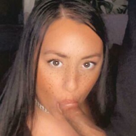 Cleokitty X3 erotic model pics