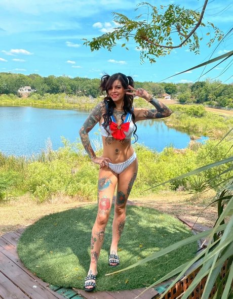 wonderwanny pornstar photo