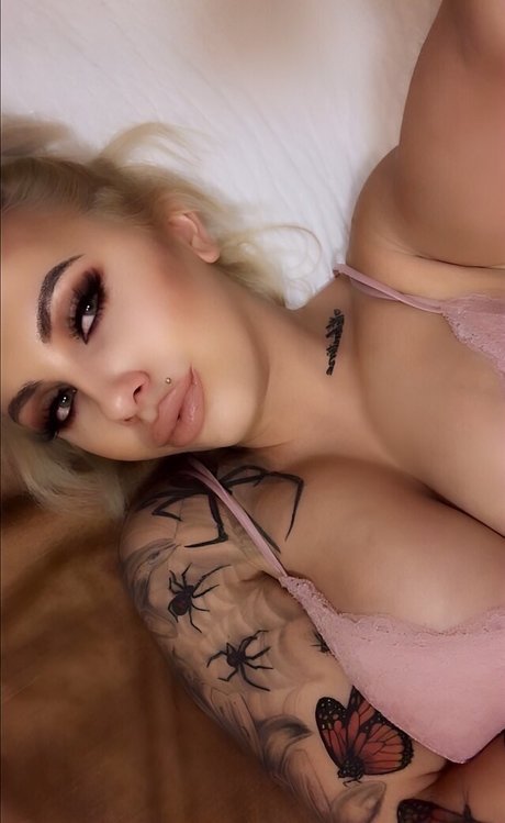 Kali Habibti model pretty pics