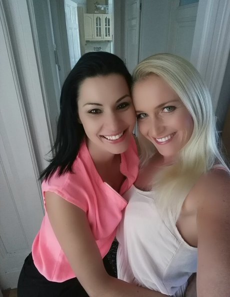 kathianobilixx sexy pornstar gallery