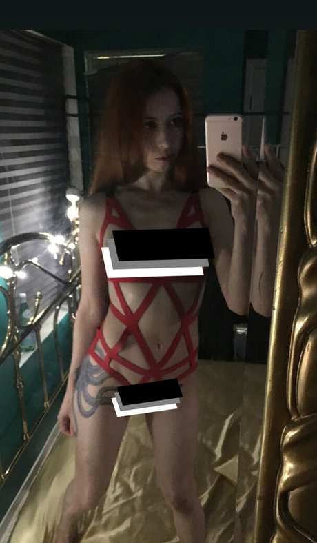 nudymagazineday exclusive star img