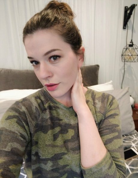 callaq sex actress image