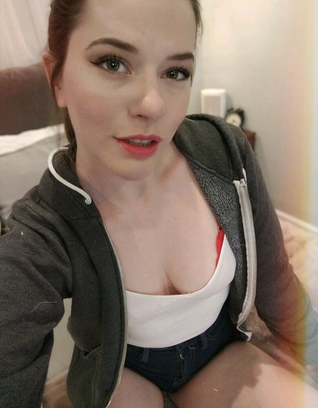 callaq adult actress pictures