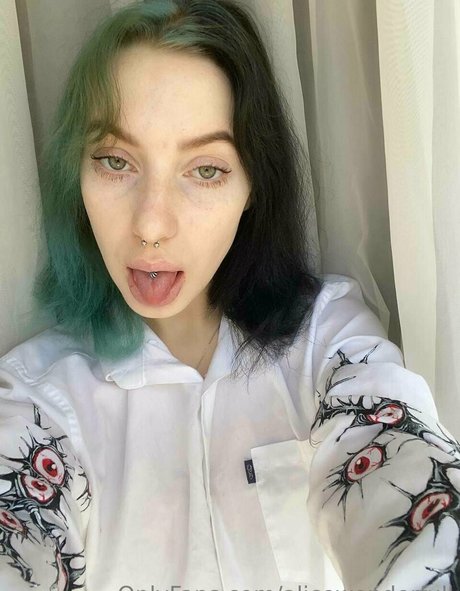 alicewonderfull model nude archive