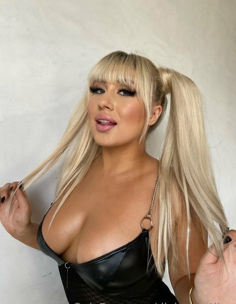 dialmyhotline porn model photos