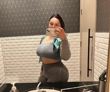 Rozzyrozzzz naked pornstar image