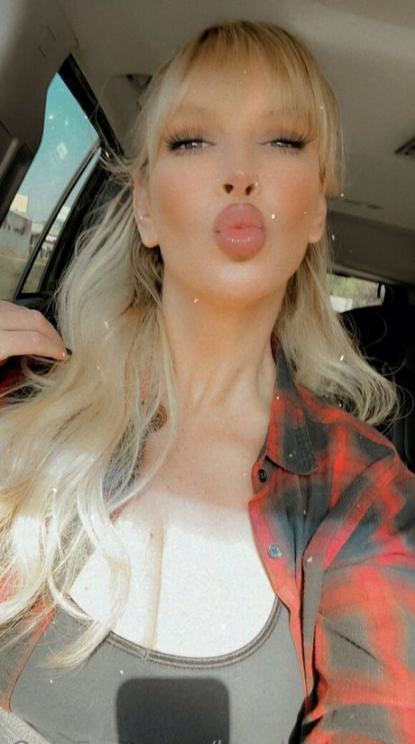 brookebanner sex model img