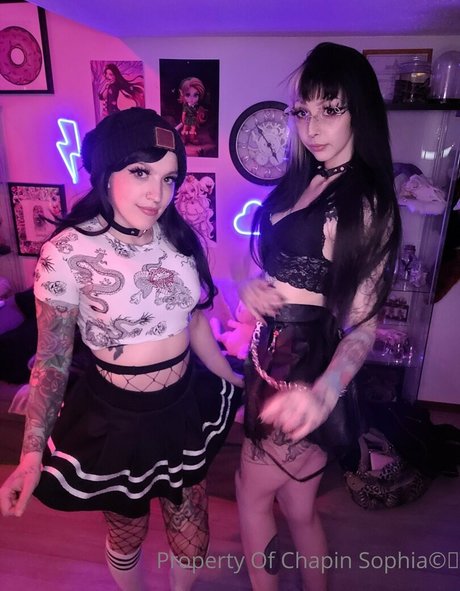 holyrollerbabie naked model archive