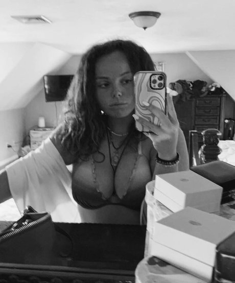 Hannah B star nude img