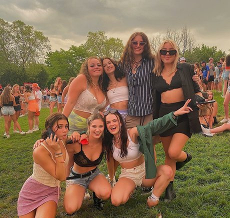 Hannah B pretty pornstar img