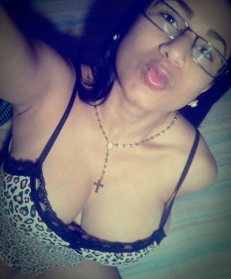 Nohely Guilarte beautiful model img