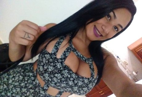 Nohely Guilarte model free photo