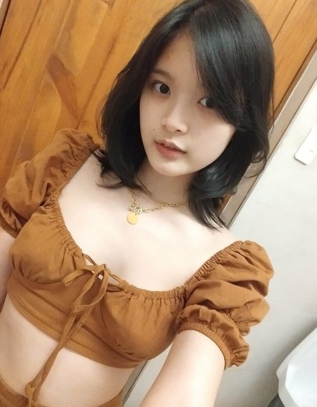 FurarOoO model pretty galleries