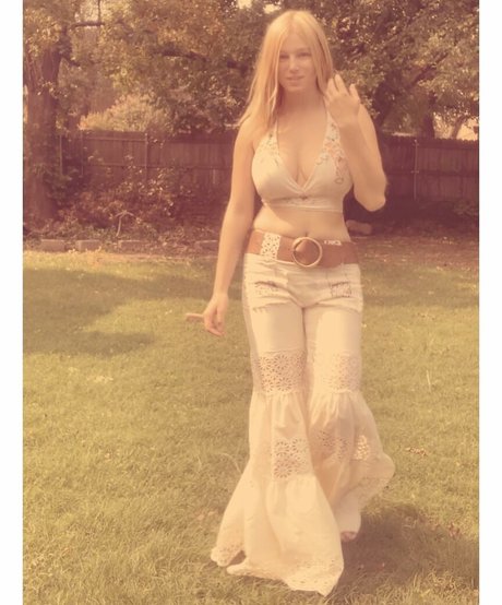 Bigblockblondie naked star images