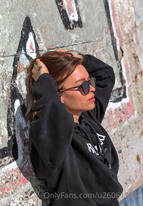 stepsiscaprice model nice img