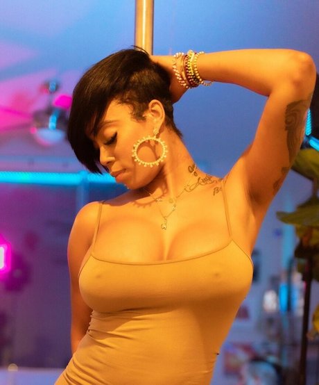 Marriam Chafera pretty model picture