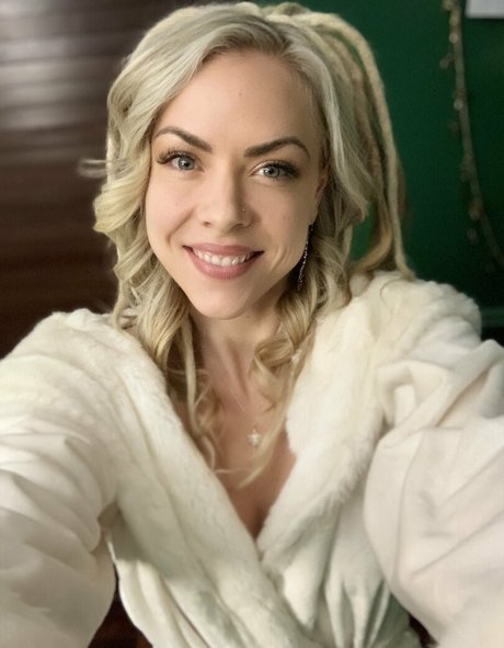 Nina Rei pornstar hot galleries