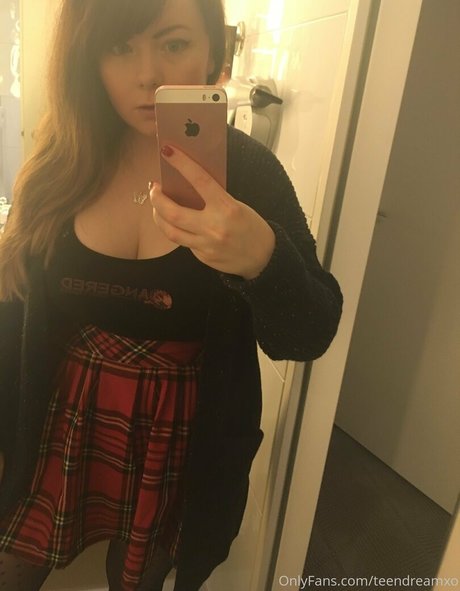 teendreamxo model exclusive pics