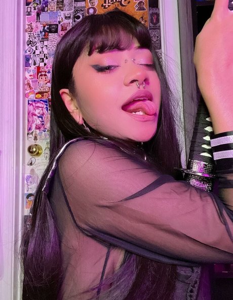 Distortedeyes hd pornstar img