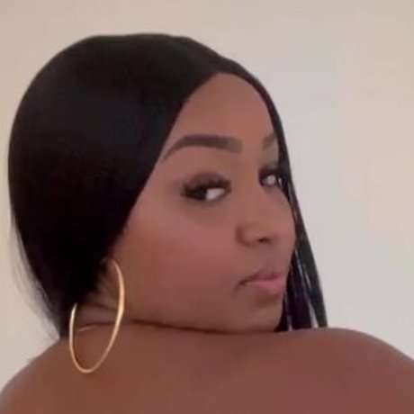 preta zade art actress pic