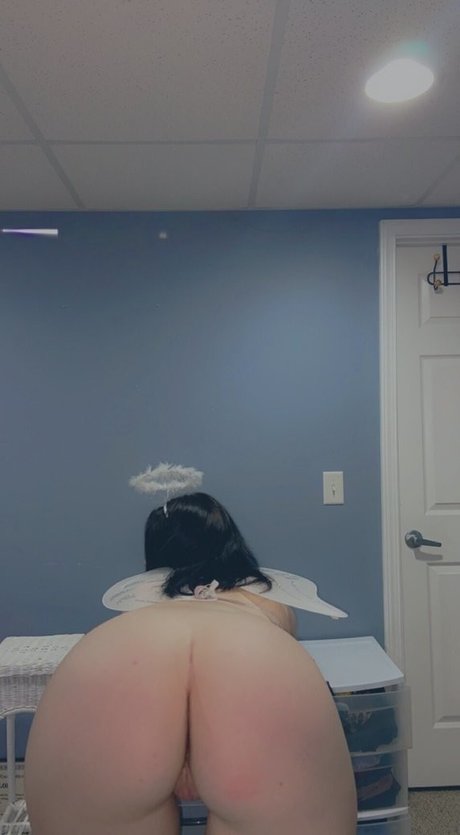 Coryn Channing model naked pic