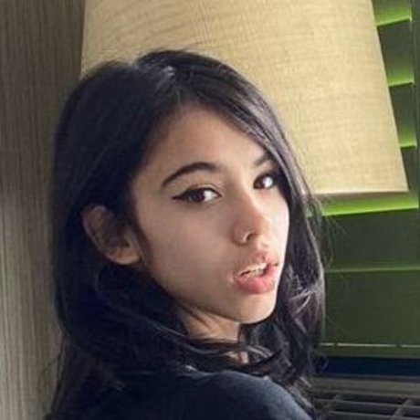 Lilpeachbutt69 art pornstar image