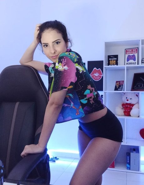 Ysseneg porn actress image