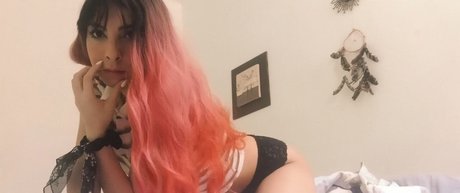 Ysseneg nude pornstar img