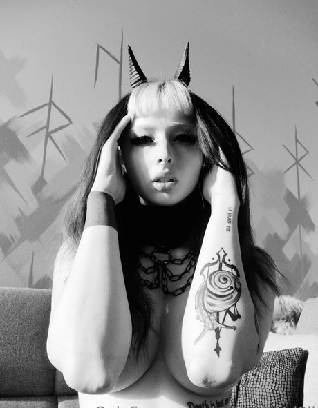 darkbarbied0ll exclusive star pictures