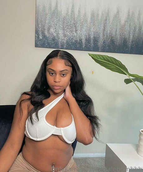 kaylalebombbb model adult photos