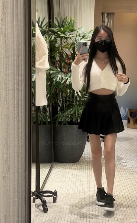 urshortie sexy actress img