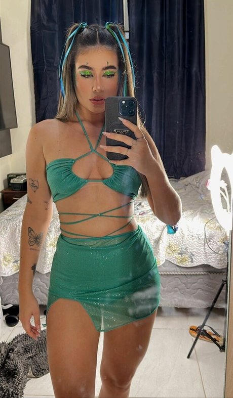 Carlevellyn model nude images