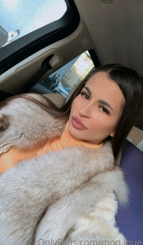 mon ique nice pornstar pic