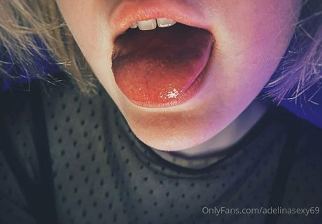 adelinasexy69 nude model images