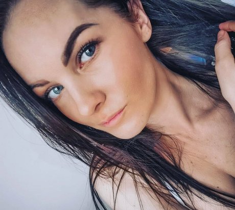 mmmom nudes model photo