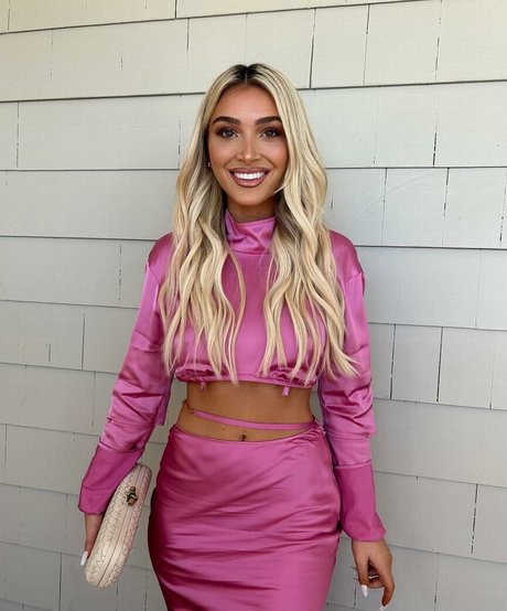 Camaryn Swanson naked actress pictures