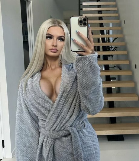 Sav xo pornographic model img