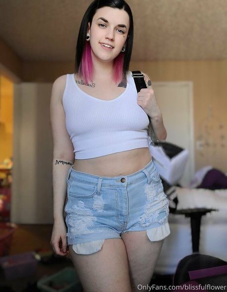 blissfulflower top model img