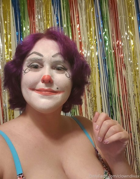clowndivax model art picture