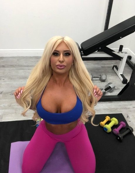 Brandi Bae high quality pornstar images