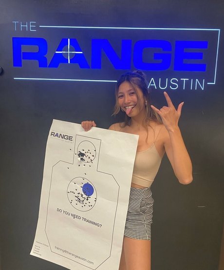 Dommmi nude pornstar pictures