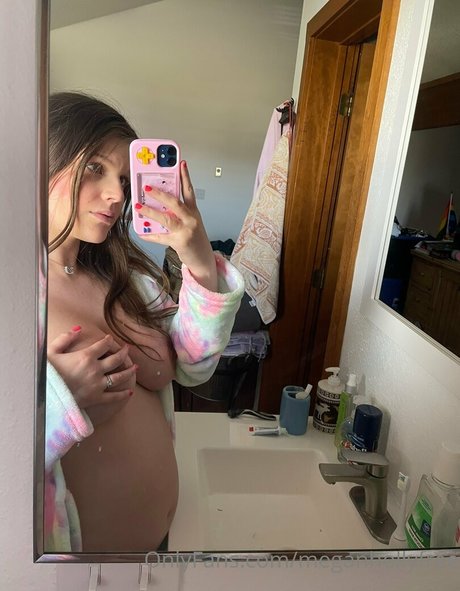 meganhollyfree model sexy pictures