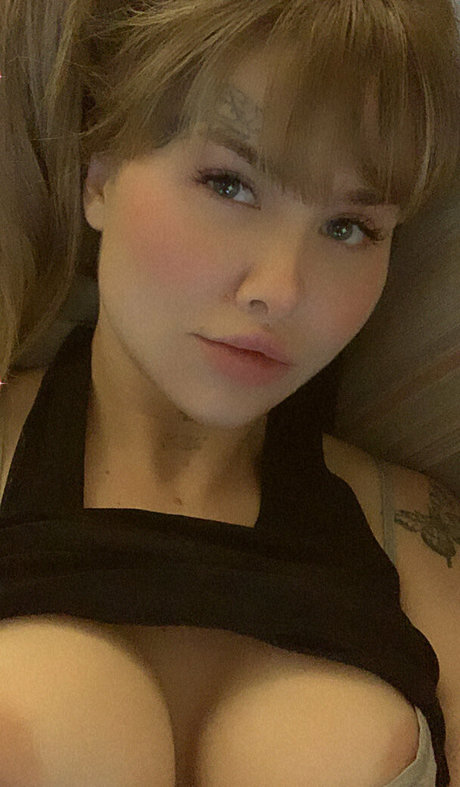 aria butterfly nudes actress pics