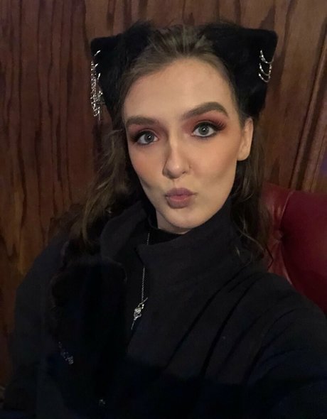 foxyopheliaa star pornographic photos